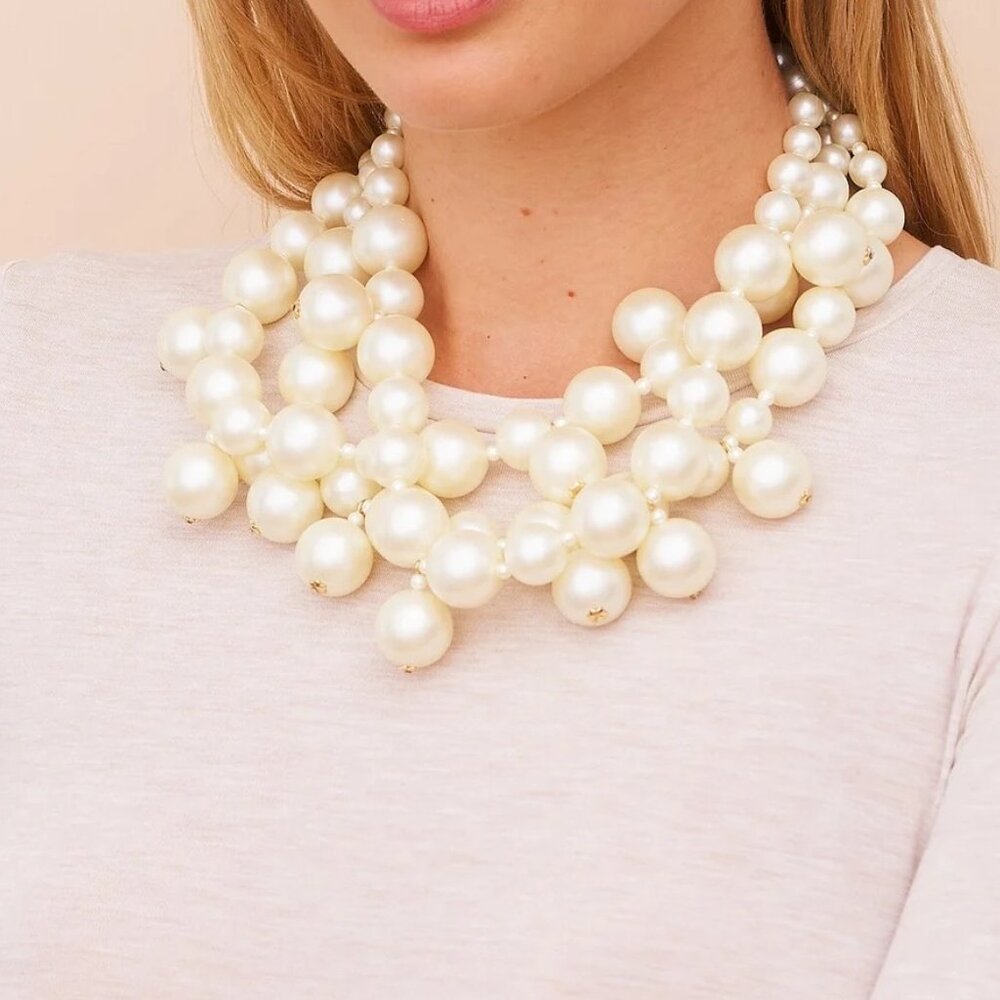KENNETH JAY LANE-3 STRAND BEADS CLUSTER DROPS NECKLACE-PEARL